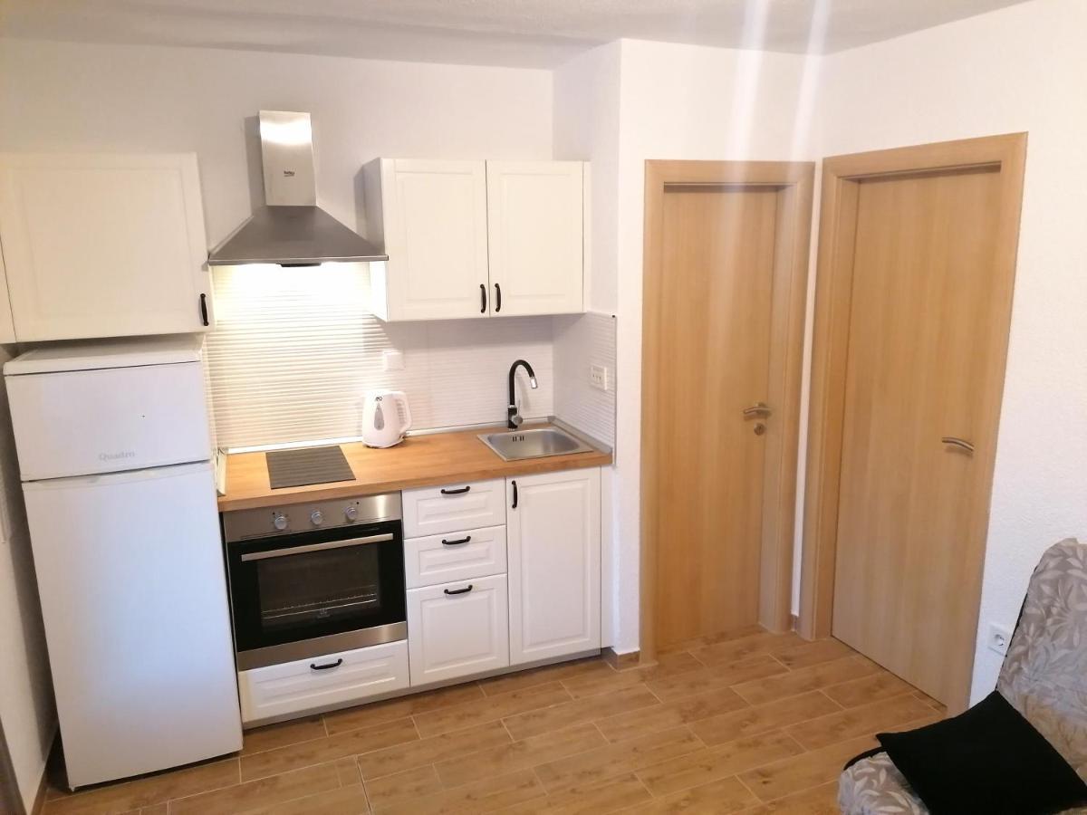 Apartmani Maks Gdinj Bagian luar foto