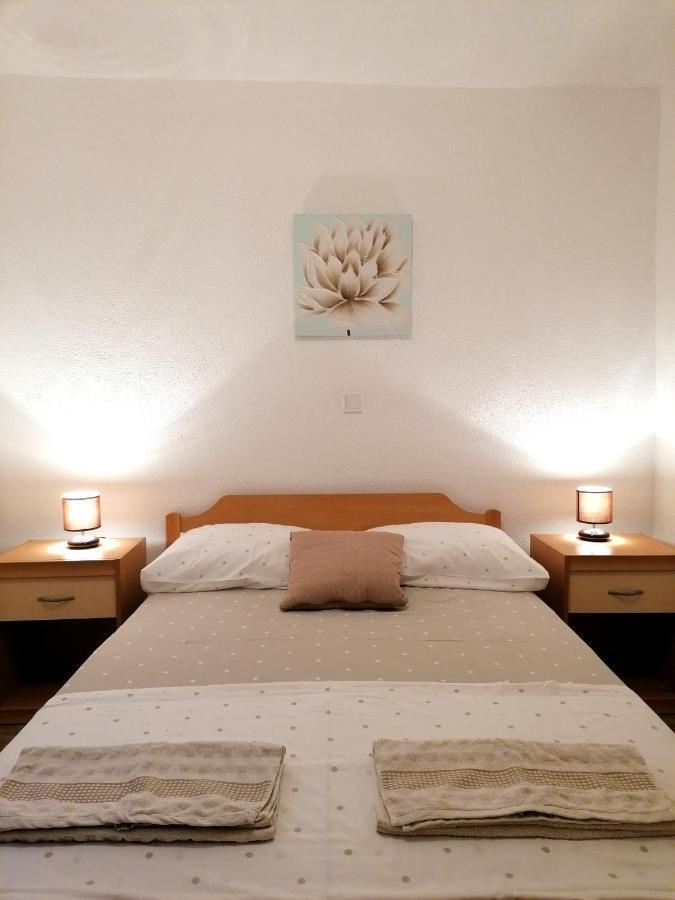 Apartmani Maks Gdinj Bagian luar foto