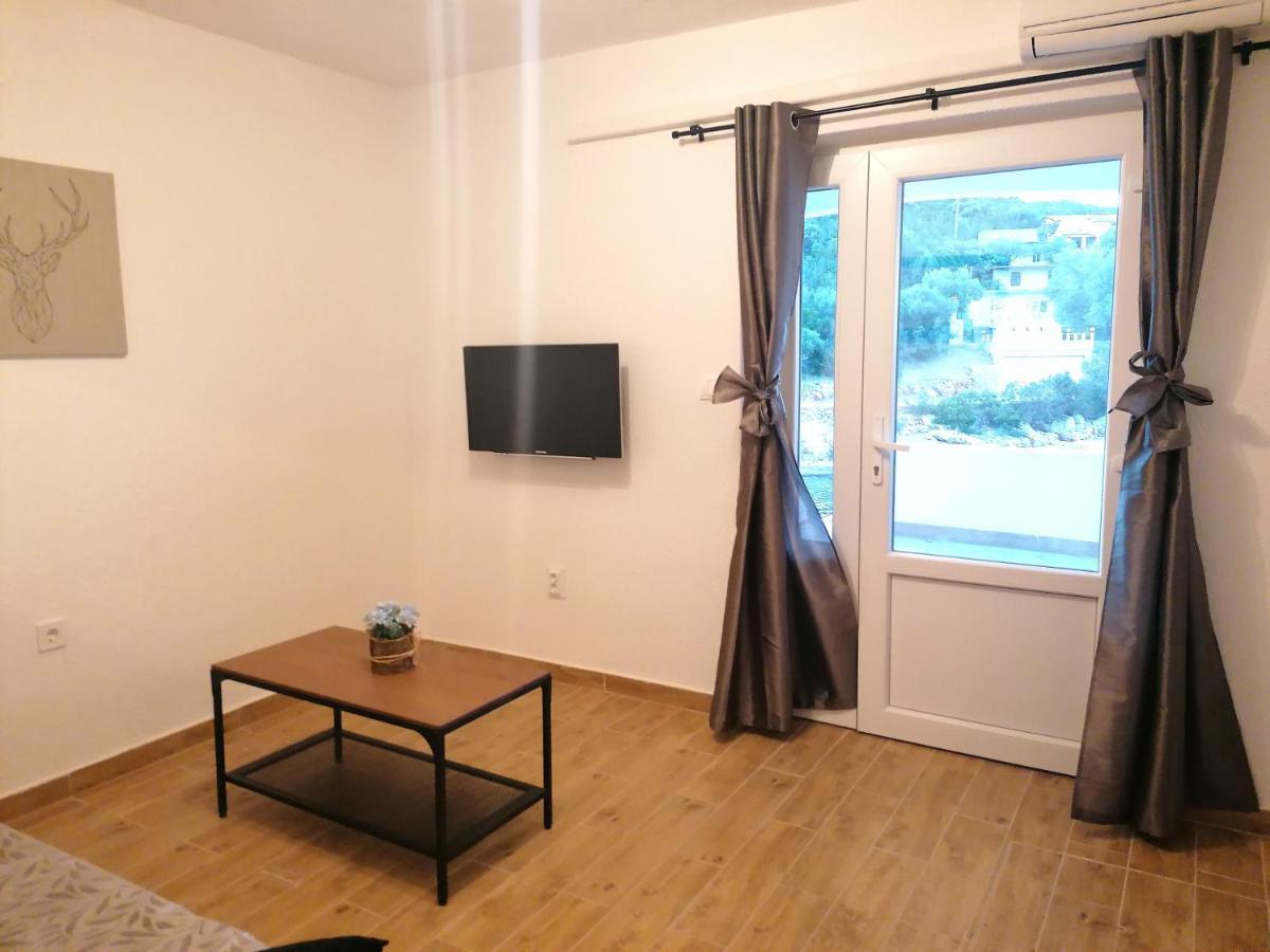 Apartmani Maks Gdinj Bagian luar foto