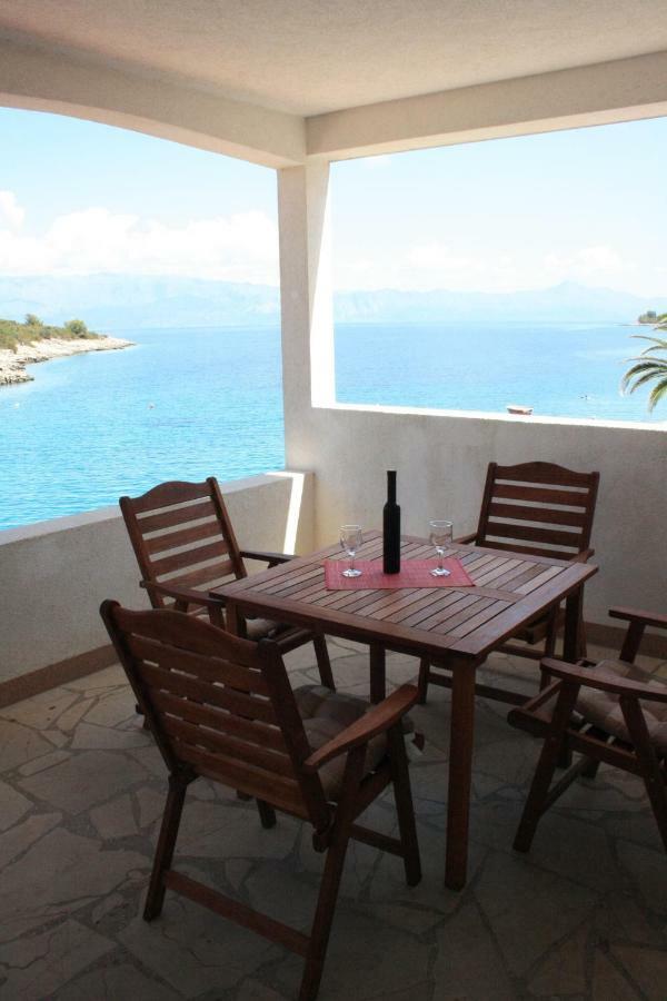 Apartmani Maks Gdinj Bagian luar foto