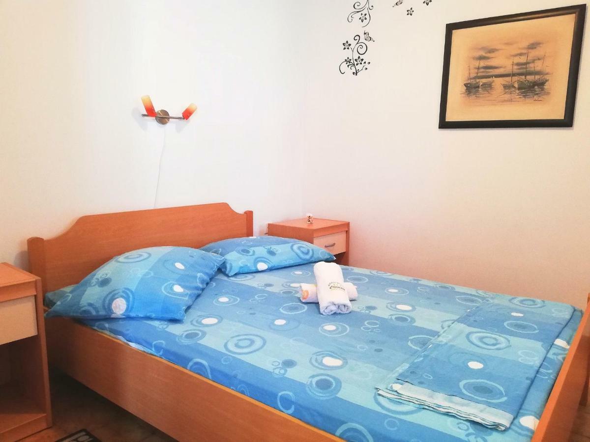 Apartmani Maks Gdinj Bagian luar foto
